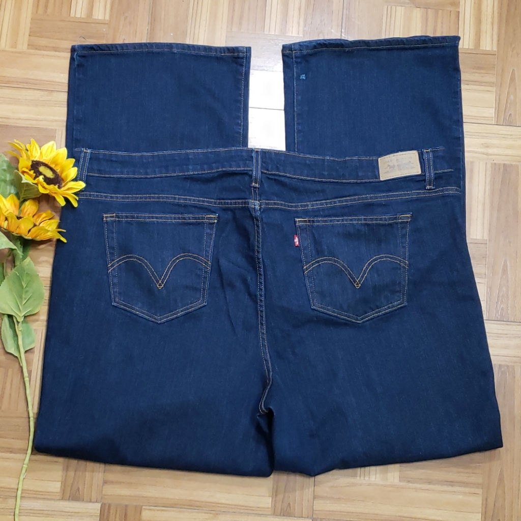Levis 590 Dark Bootcut Jeans